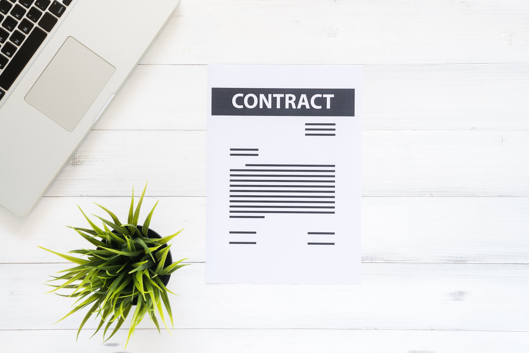 top view office desk with laptop and plant on whit 2024 11 02 05 58 10 utc Injoy Jönköping